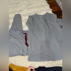 Technical collection FIGS small scrub top and pants women’s small petite gray